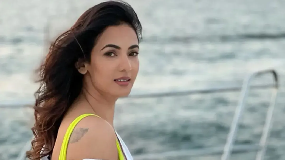 MI Vs KKR IPL 2026: Fans Officially Declare Sonal Chauhan The ‘Lucky Charm’ Of Mumbai Indians