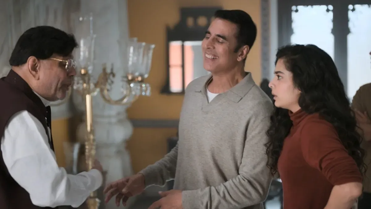 Akshay Kumar in a spooky setting, looking serious in a promotional image for 'Bhooth Bangla'.