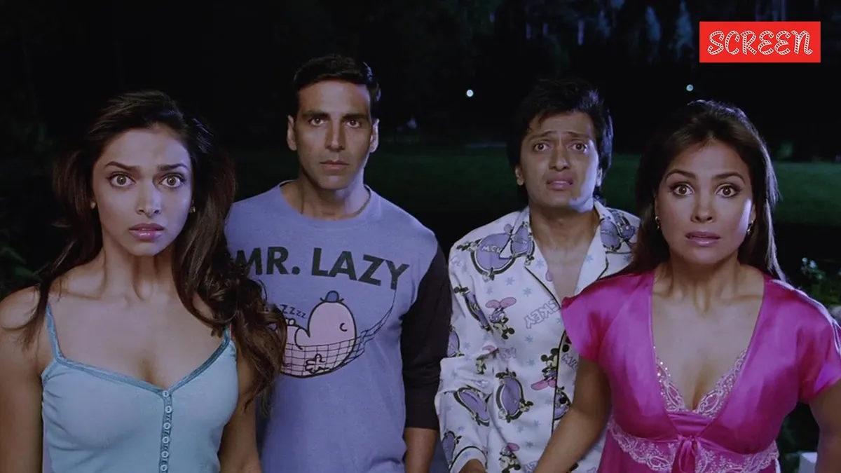 Deepika Padukone and Lara Dutta on the set of Housefull