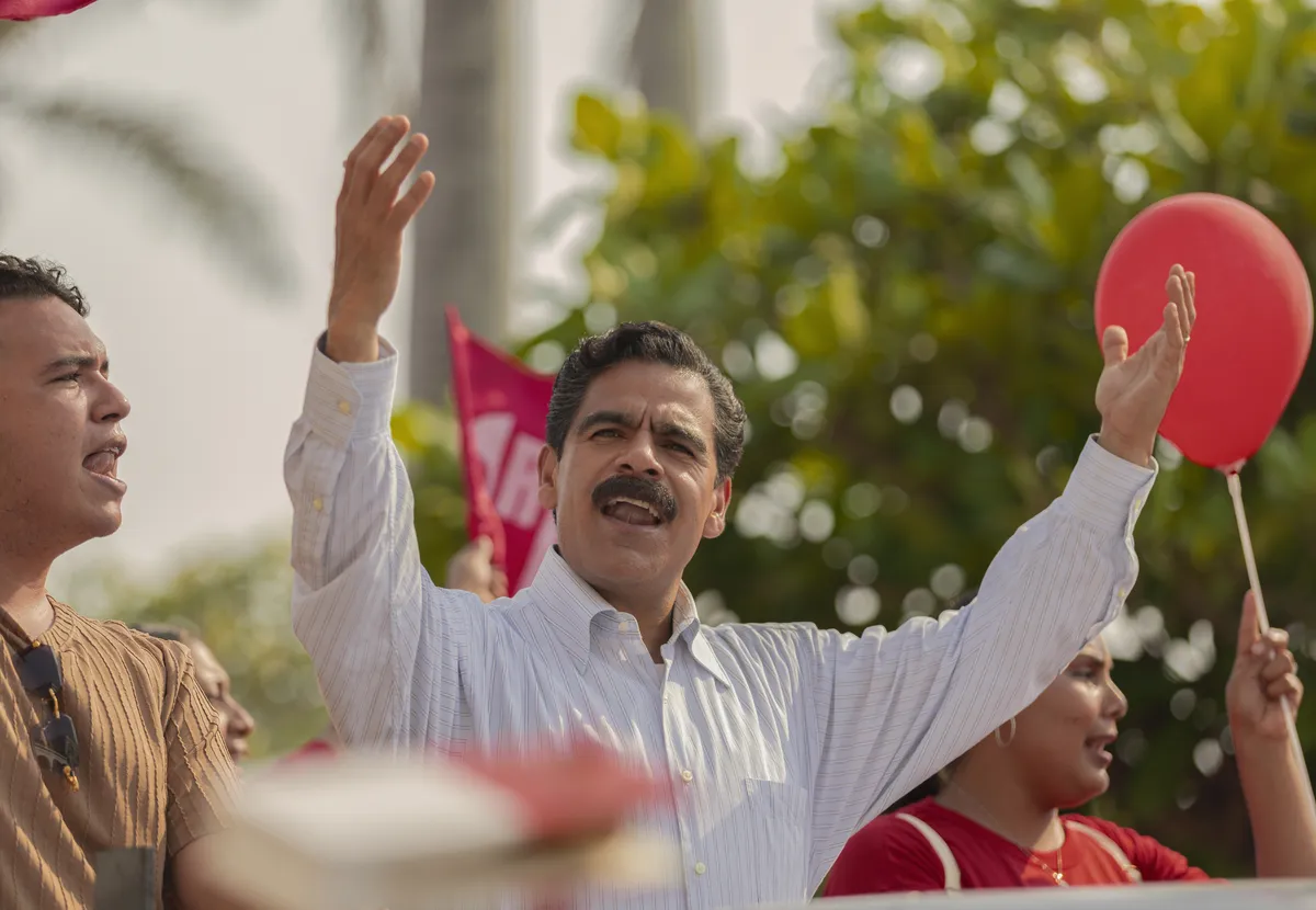 A film festival stage with the Mezcal Competition logo.