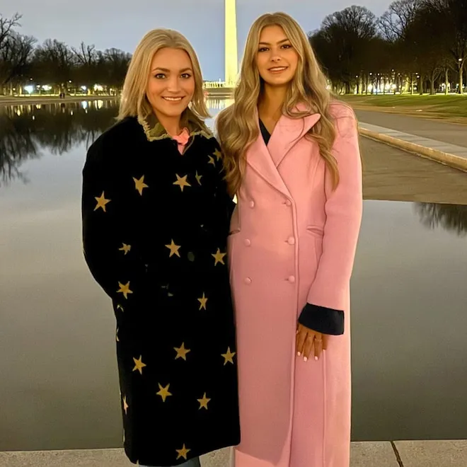 Jamie Lynn Spears and her daughter Maddie smiling.