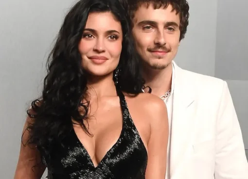 Kylie Jenner and Timothée Chalamet at a basketball game.