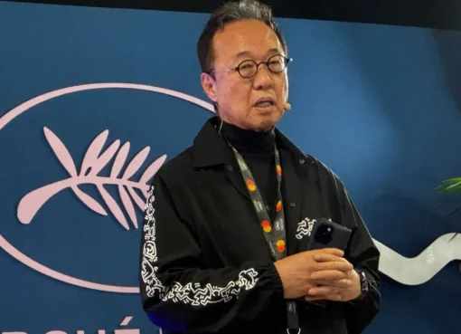 Tetsu Fujimura, producer of One Piece, on stage talking about Japanese IP.