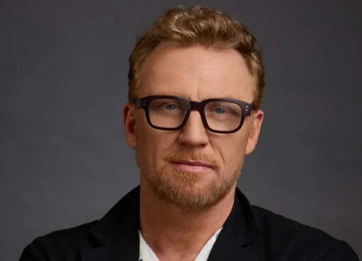 Kevin McKidd smiling