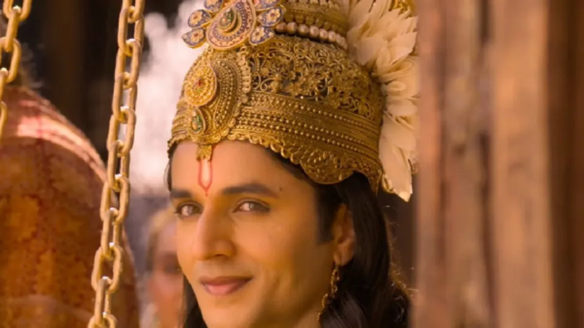 Actor Siddharth Gupta smiling.
