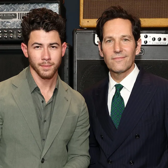 Paul Rudd smiling with his daughter Darby.
