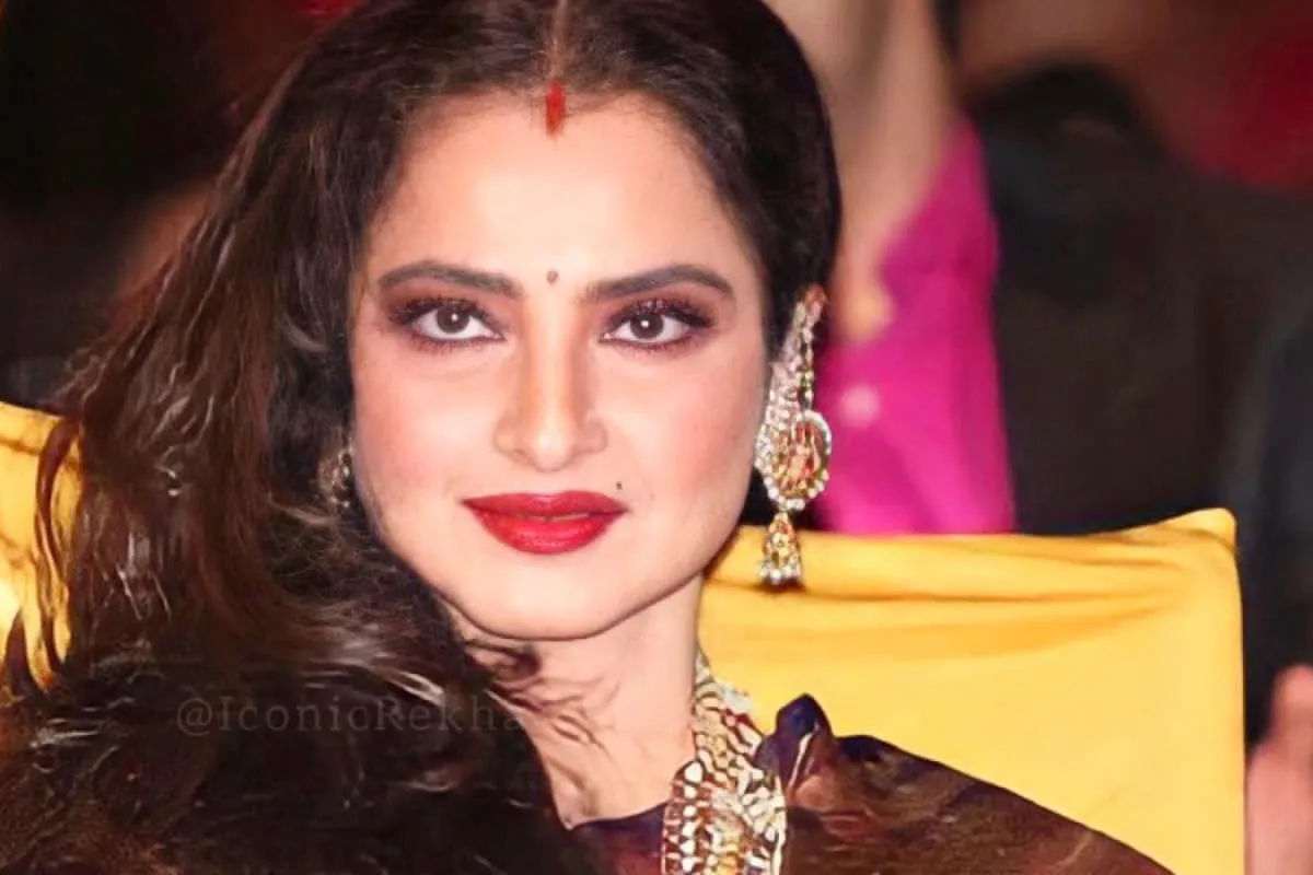 A split image of legendary actresses Rekha and Mumtaz, showcasing their timeless beauty.