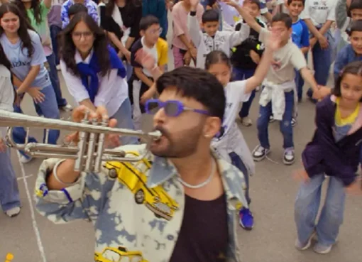 Cast of Daadi Ki Shaadi dancing and celebrating in the 'Sweetheart Bole' music video.