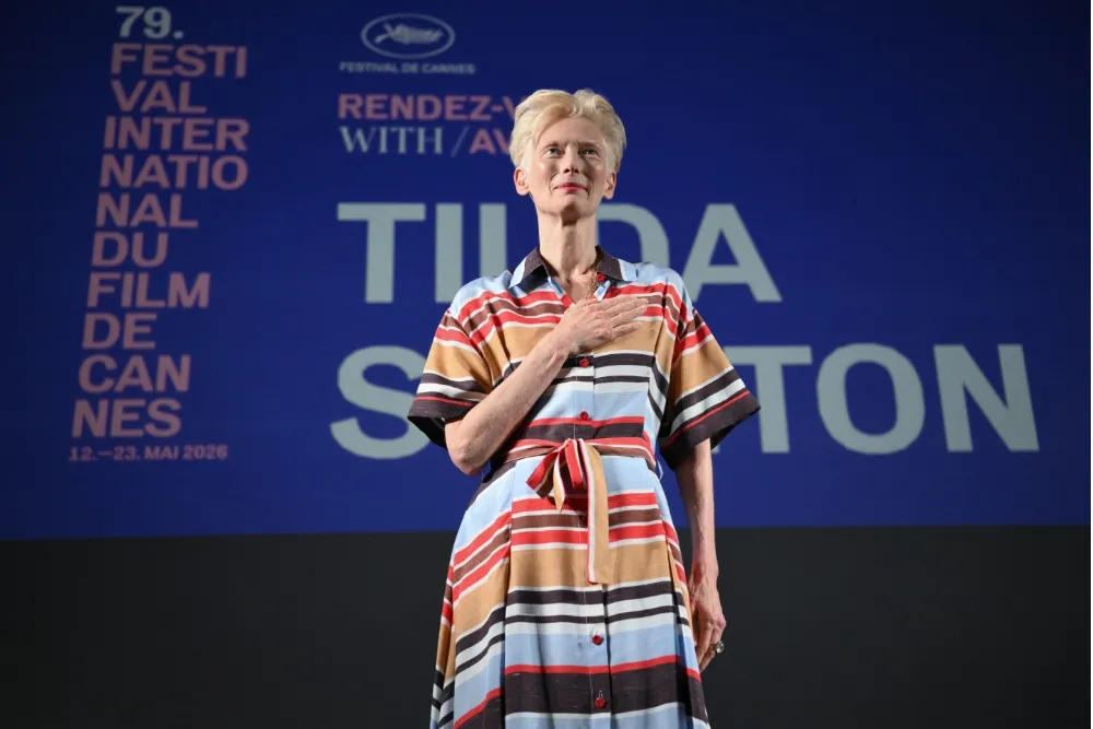 Tilda Swinton speaking at a masterclass