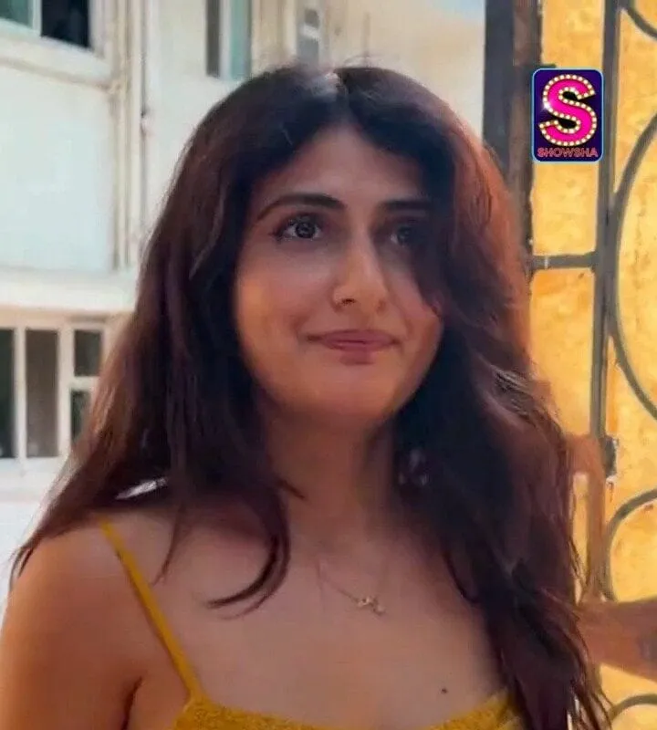 Wide shot or close up, Fatima Sana Shaikh lights up every frame with her playful easygoing vibe