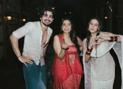 Asees Kaur smiling, possibly promoting her new song 'Gal Dil Di'.