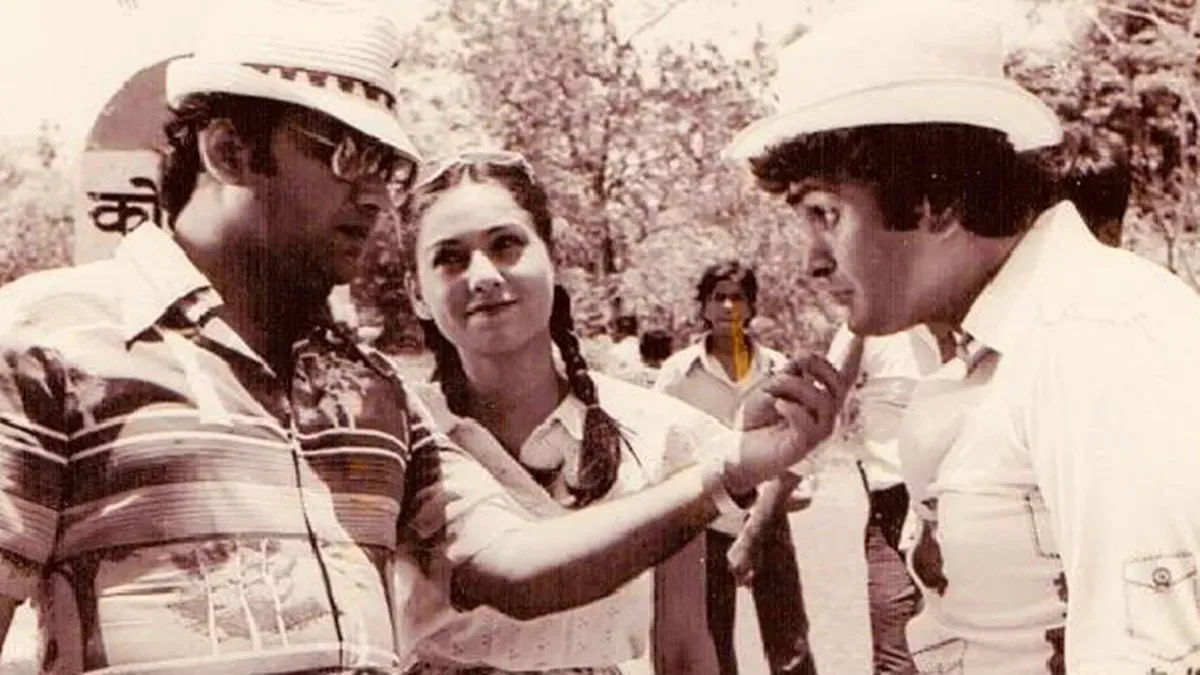 Rishi Kapoor in the iconic red sweater from the movie Karz.
