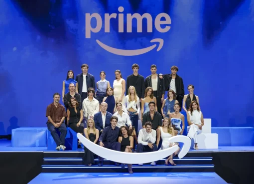 Promotional image for Prime Video Spain featuring 'Zeta' movie characters and a mention of 'Dímelo 3'.