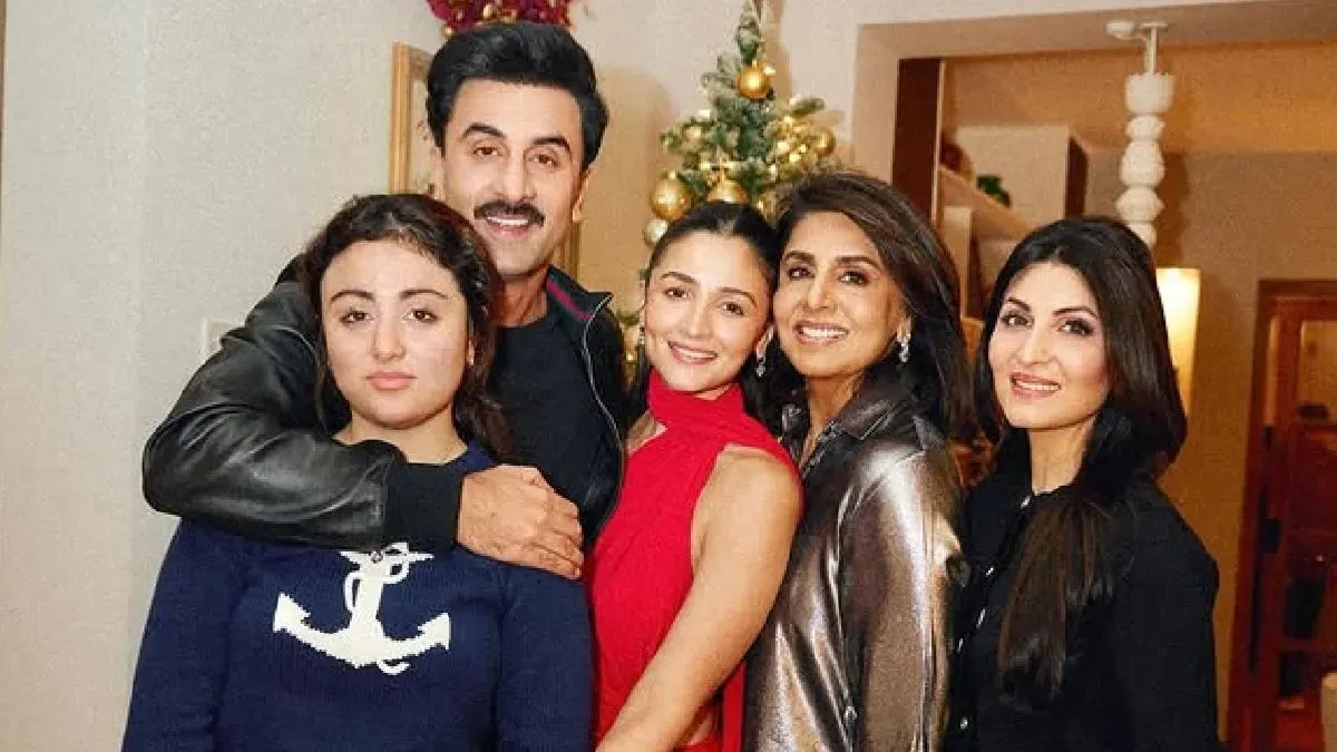Riddhima Kapoor Sahni smiling with Ranbir Kapoor and Alia Bhatt.