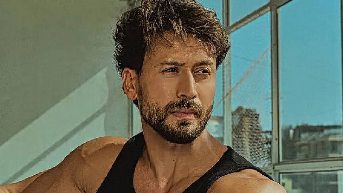 Actor Tiger Shroff reposting a fitness video from a para-athlete.