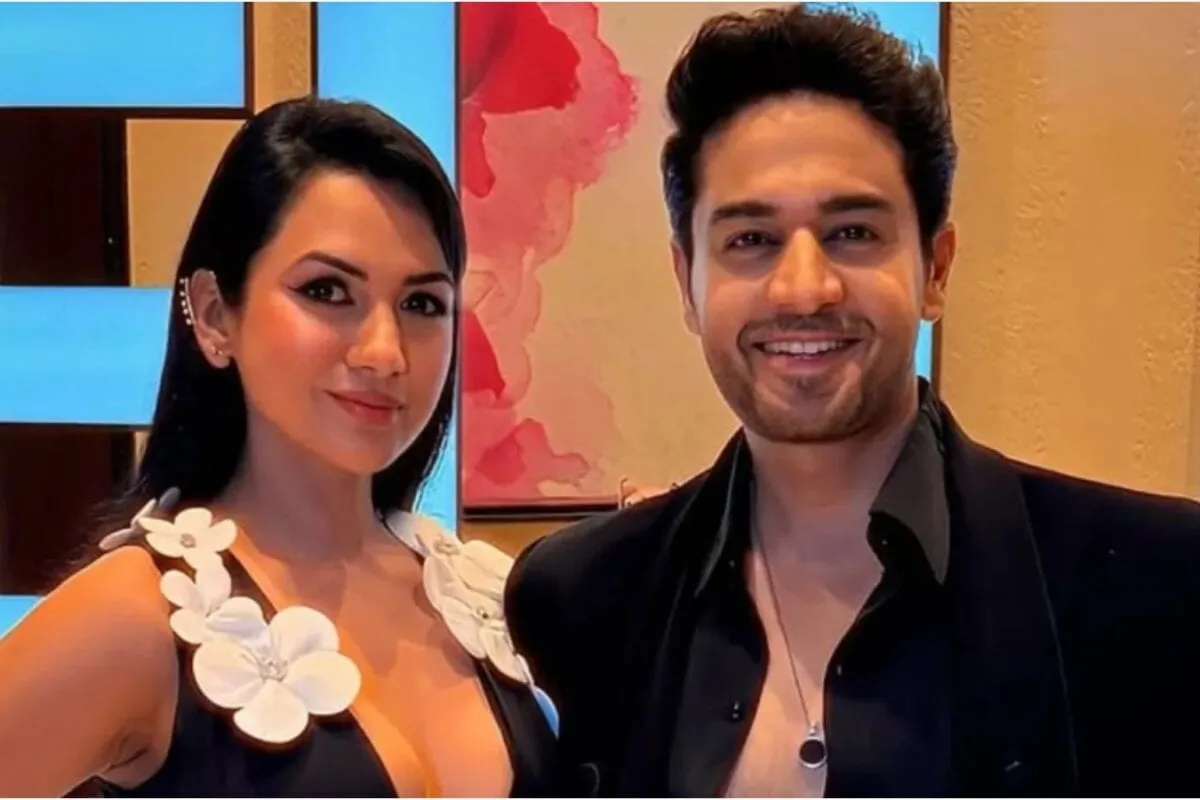 Gaurav Khanna and Akanksha Chamola in a serious moment