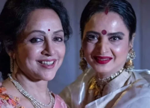 Hema Malini and Rekha posing together.
