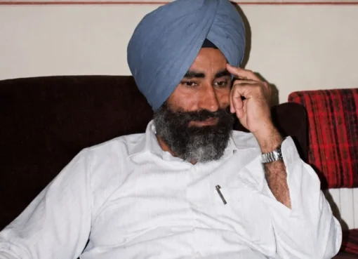 A somber photo of Jaswant Singh Khalra and his daughter Navkiran.