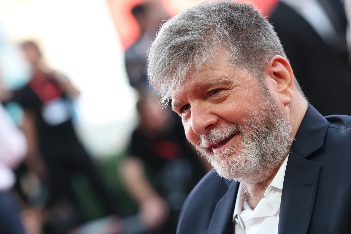 Netflix Is Adapting Another Amazing Brazilian Book!
