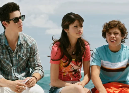 Jake T. Austin as Max Russo.
