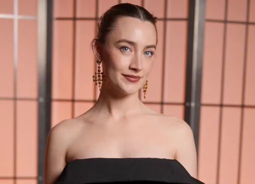 Photo of Saoirse Ronan looking thoughtful.
