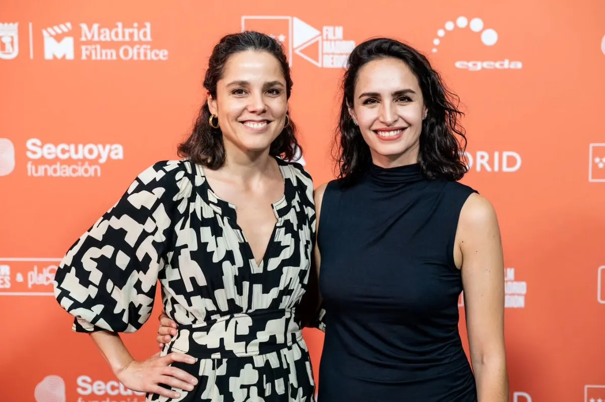 Portrait of Francisca Alegría and Fernanda Urrejola, smiling and looking creative.