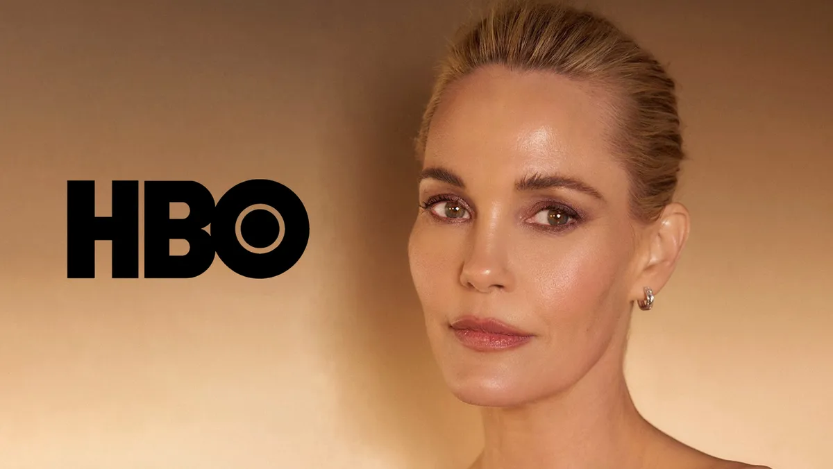 Leslie Bibb smiling