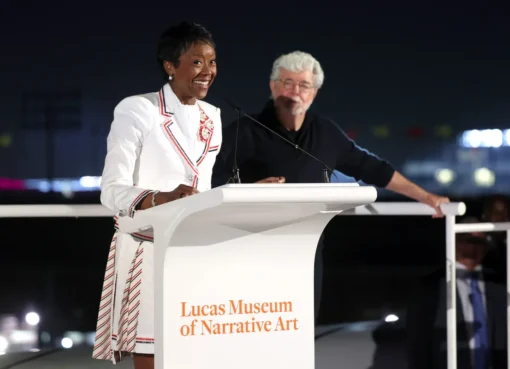 Mellody Hobson speaking emotionally about George Lucas at the Lucas Museum of Narrative Art.