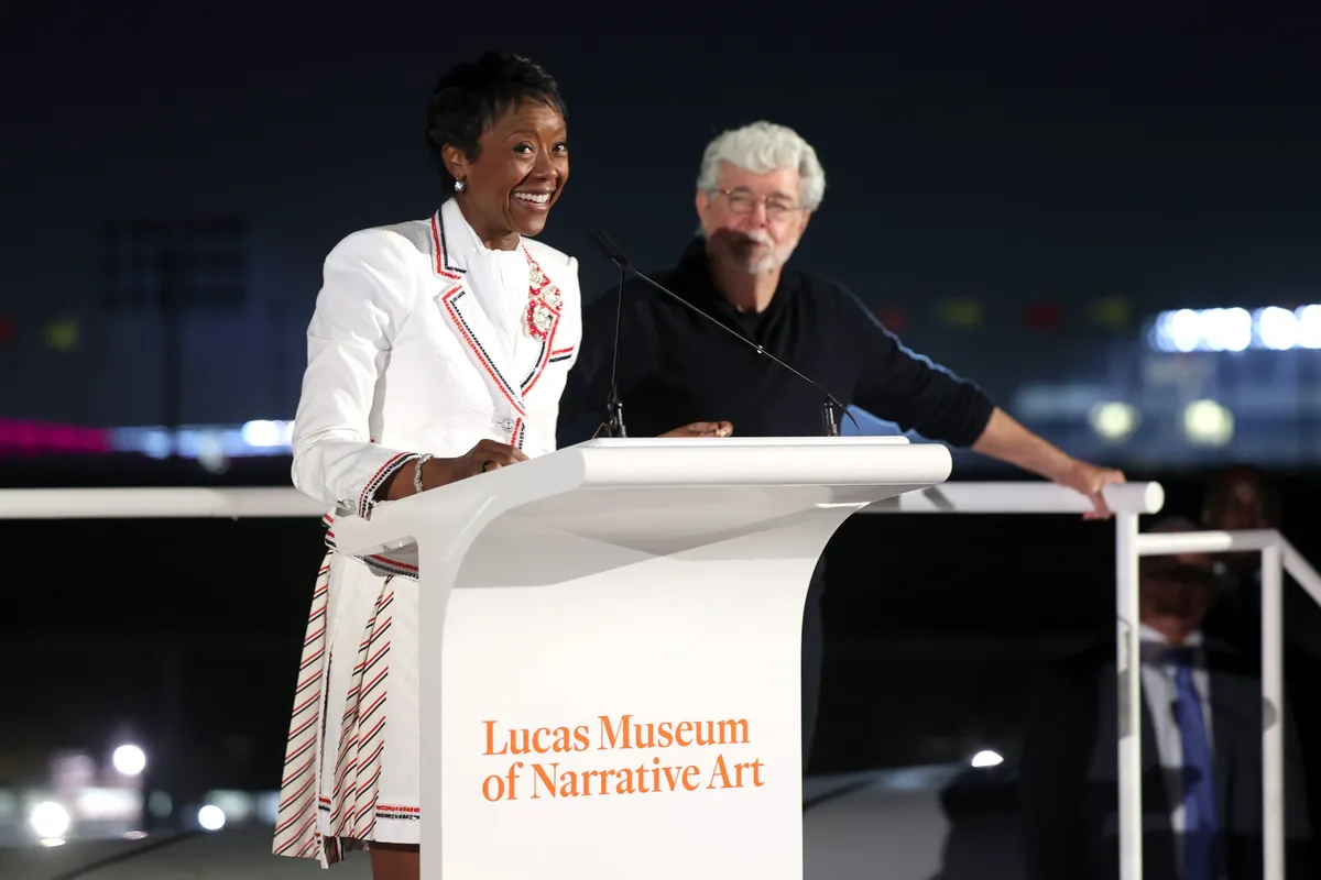 Mellody Hobson speaking emotionally about George Lucas at the Lucas Museum of Narrative Art.