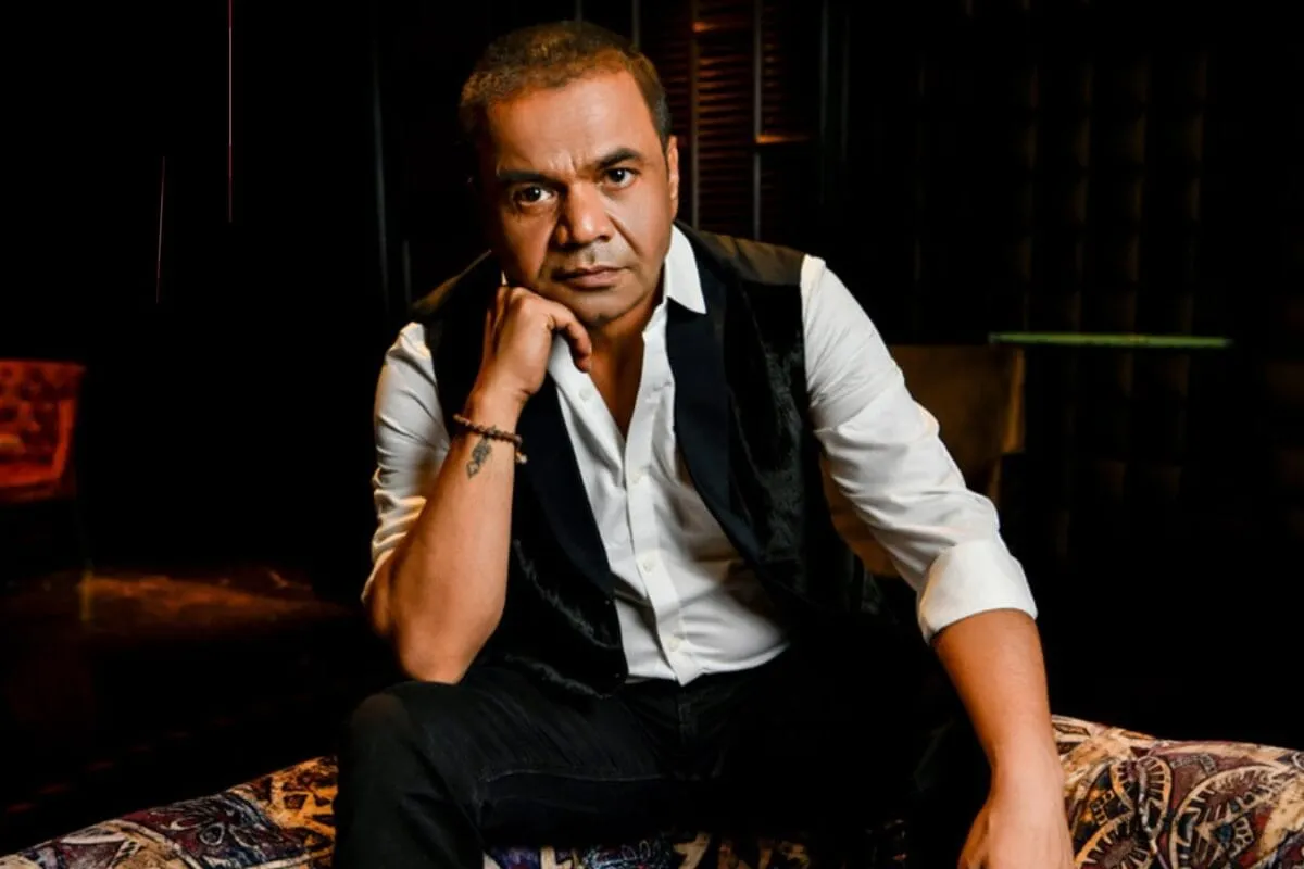 Actor Rajpal Yadav looking concerned during a court case update