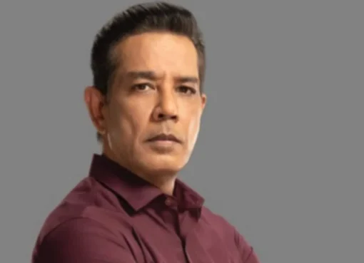 Actor Anup Soni looking disappointed.