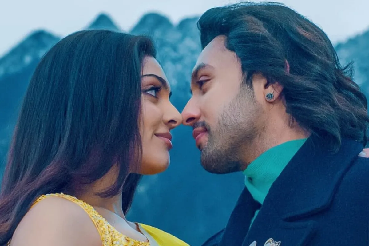 Movie poster for Adhyayan Suman's film 'Main Na Raha Mera'.