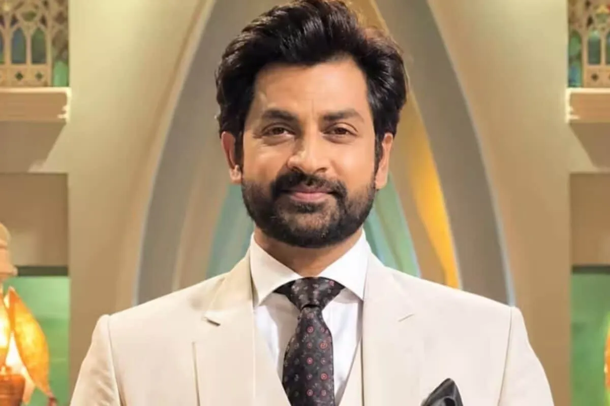 Manish Goel posing on the Bigg Boss 20 stage