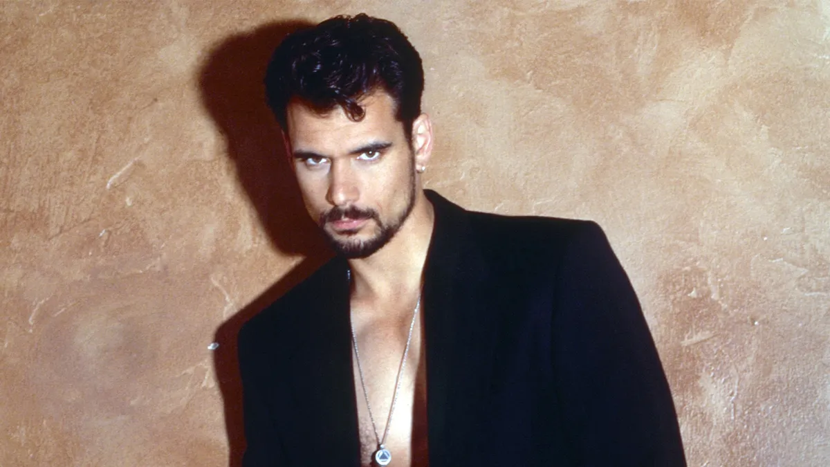 A picture of actor Robert Kelker-Kelly.