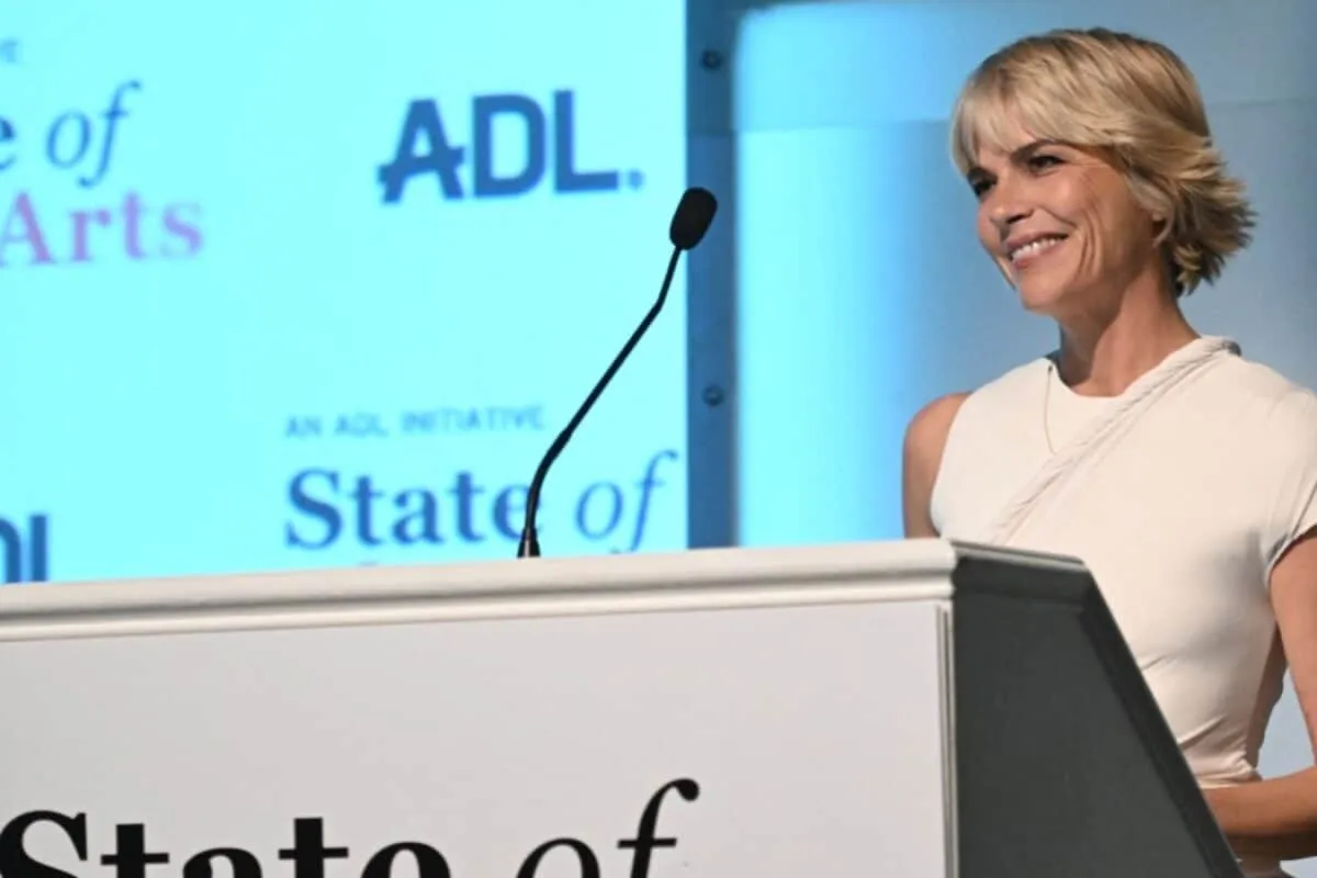 Photo of Selma Blair.