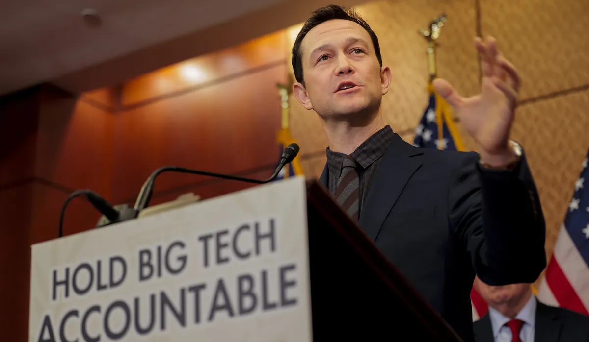 Actor Joseph Gordon-Levitt speaking in a video interview.