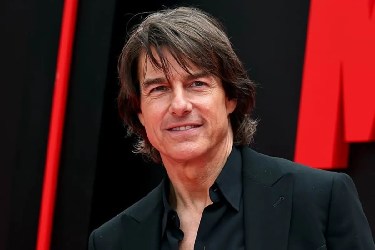 You Won’t Believe Tom Cruise’s Net Worth! Film Salaries + His Epic Homes!